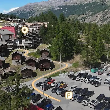 Charming Little Getaway In The Heart Of * Saas Fee